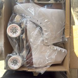 Chicago Skates Ladies Deluxe Quad Roller Skate White Classic Rink, Size 7