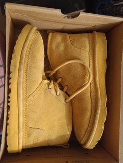 UGG Neumel chukka boots
