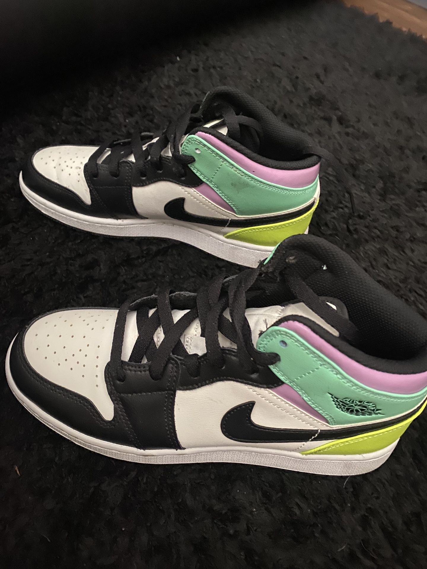 Jordan Mid Pastel Black Toe (GS)