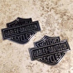 Small Harley Davidson Bar And Shield Motorcycle Emblem Metal Decal Willie G Black & Chrome