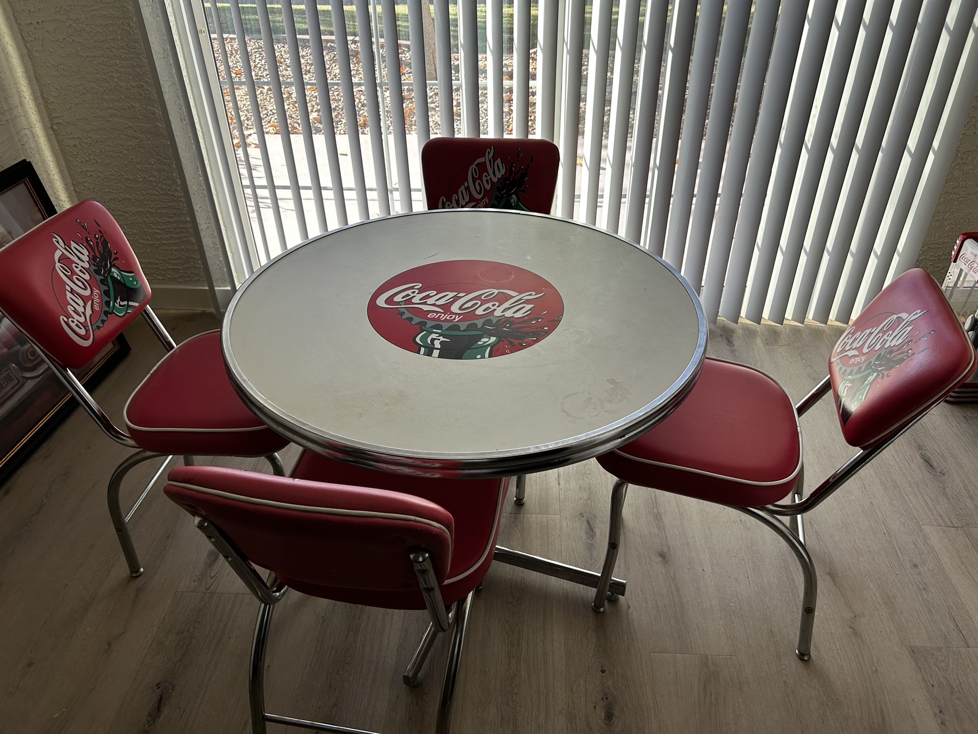 Dinning Table