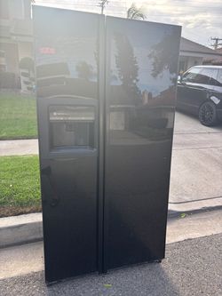 Refrigerator -free no longer as cold