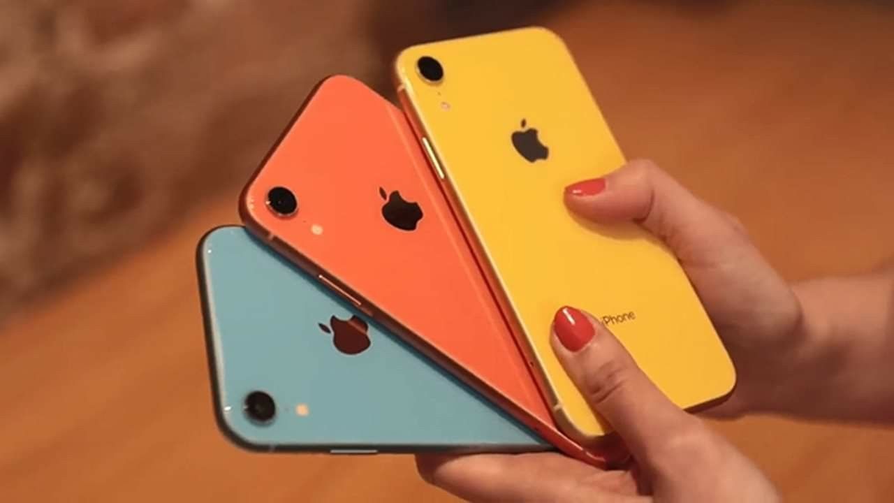 Apple iPhone XR Coral/ Blue/ Yellow