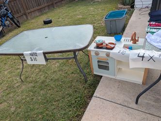 Table and small kitchen play set