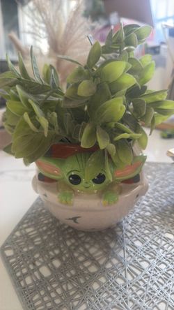 Baby Yoda artificial Plant