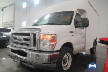 2013 Ford E-350 Cutaway