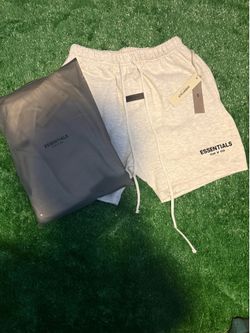 Essential Shorts (Light Oat)