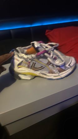 Balencigas runners size 36