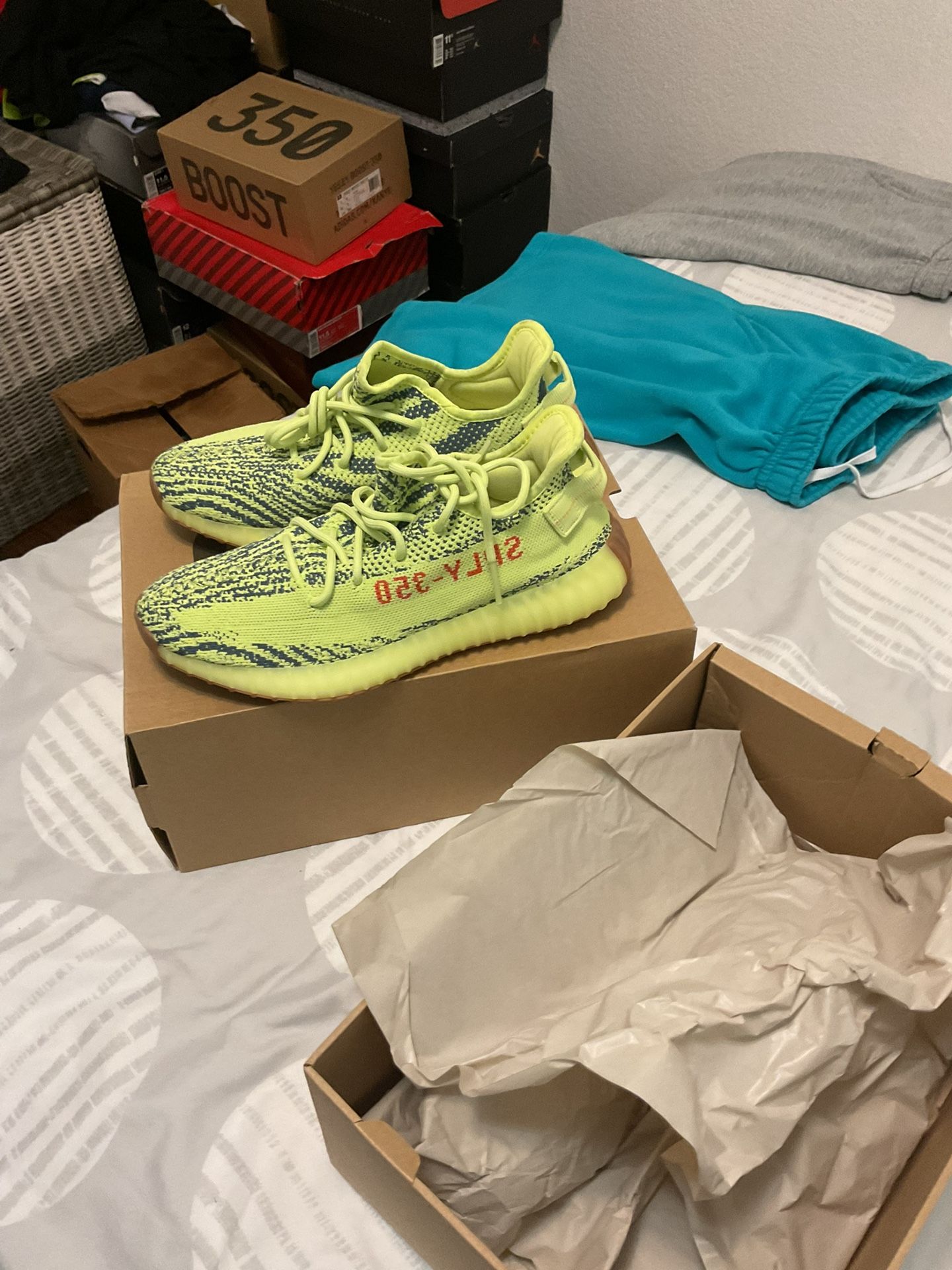 Size 9 Yeezy 