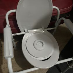 Portable toilet