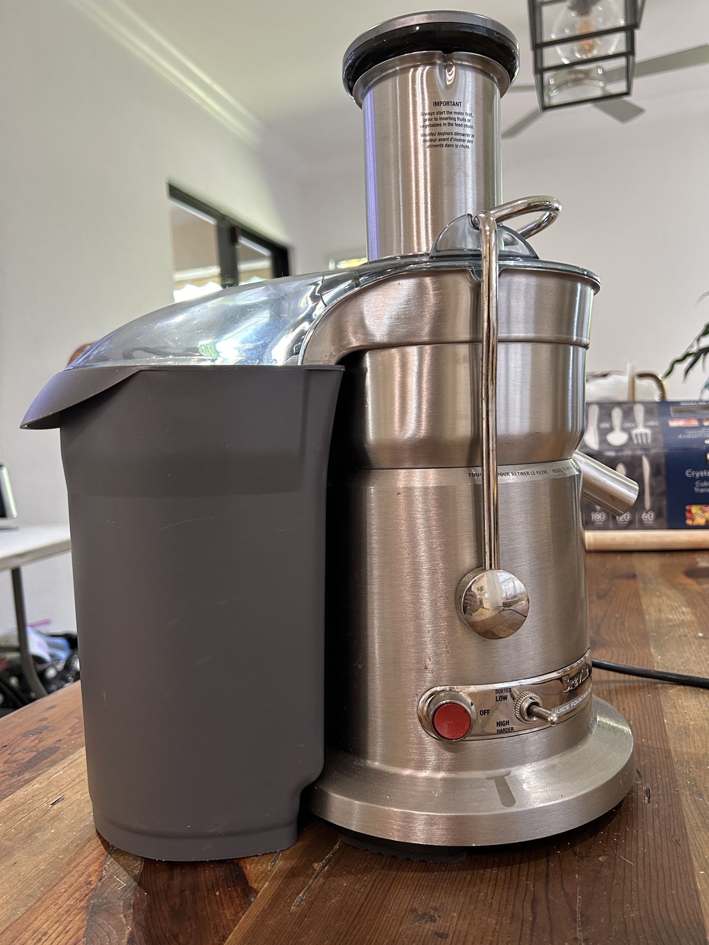 Breville Juicer Model 800JEXL /B