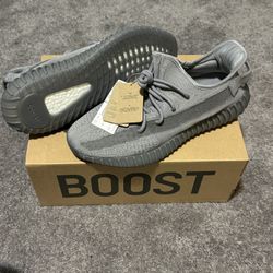 leezy 350 v2 steel grey brand new size 10.50