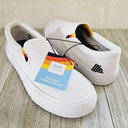 Womens Size 8 Aldi Gear Canvas Slip Ons White with Blue Orange Yellow Red White Striping Cotton Boat Shoes with Rubber Soles. NEW with tags and origin