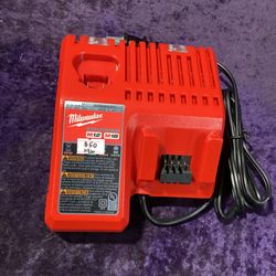 🧰🛠Milwaukee M12 & M18 12-Volt/18-Volt Multi-Voltage Battery Charger NEW!-$45!🧰🛠
