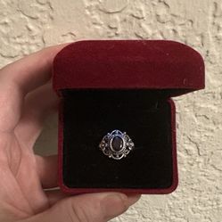 ANTIQUE HANDCRAFTED Silver Ring W 3ct Red Garnet Center Stone