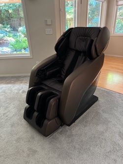 Massage chair with zero gravity recline