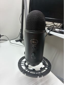 Blue Yeti USB Microphone + Boom Arm & Shock Mount | Podcast Gaming Streaming