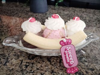Banana Split in Glass Dish Candle