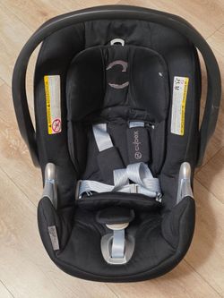 Cybex Infant Car Seat with base