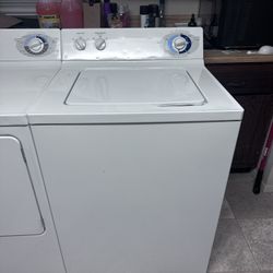 GE Washing Machine - Top Loader