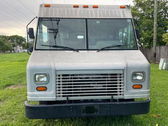 Freightliner step van
