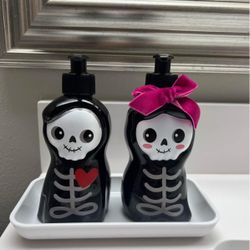 New Cute Skeleton Hand Soap & Lotion Set + Tray