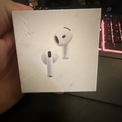 Airpods 4  Active Noise Cancellation Like New