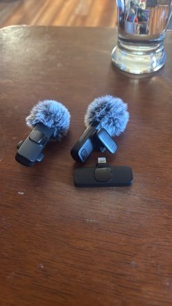 Wireless Lavalier Microphone Set