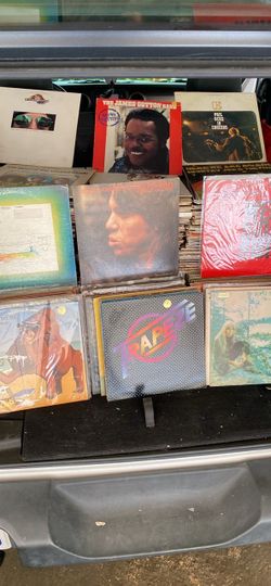 600 Record Collection