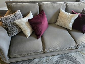 Stunning Gray Velvet Bernhardt Sofa – Barely Used! 🔥