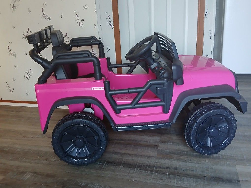 Child's Battery Operated Riding Jeep