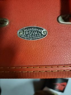  Vintage suitcase