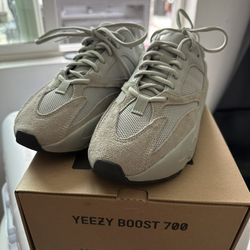 Yeezy 700 Salt