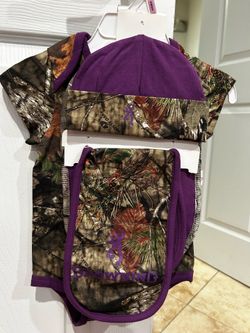 9 month- Mossy oak set $6