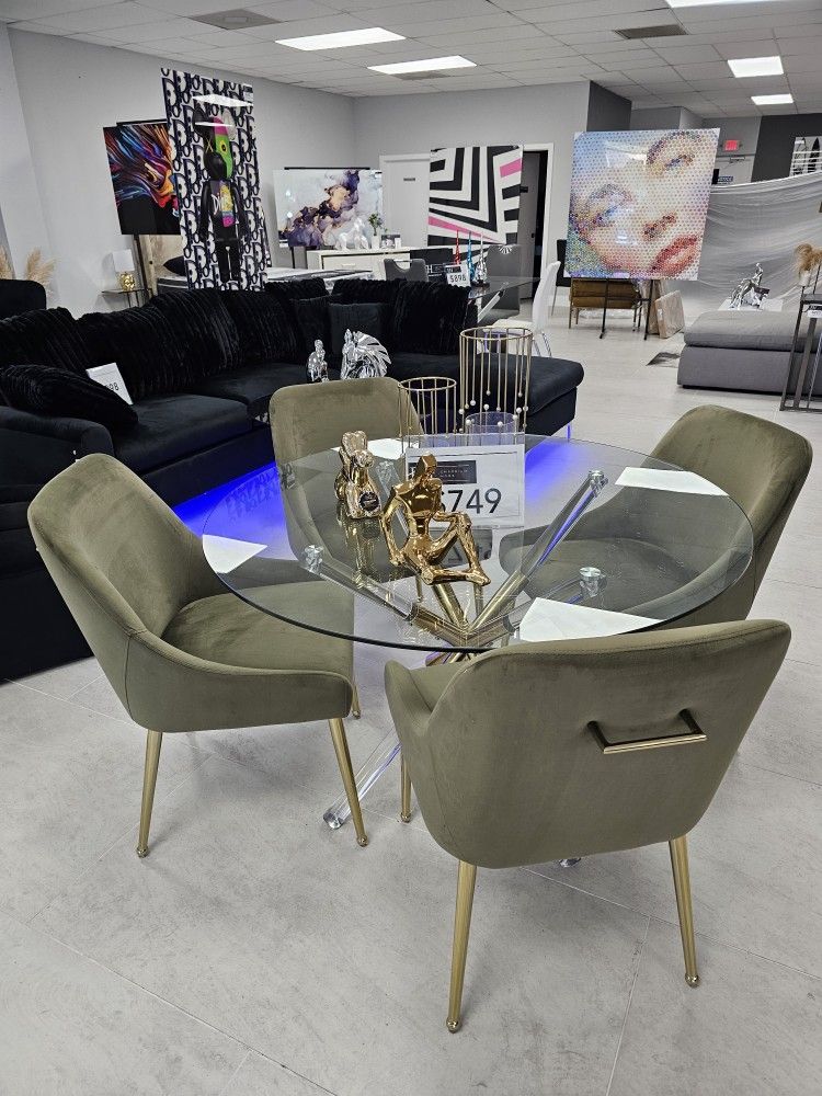 Dining Table Set With Green Velvet Chairs