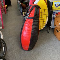 100 pound teardrop heavy bag.