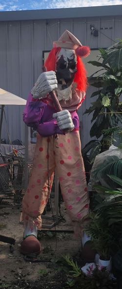 Life-Size Halloween Creepy Clown Prop