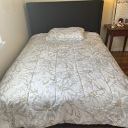 Black Full Size Bed