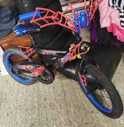Kids (4yr To 6yr) Spiderman Bike 