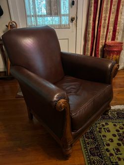 Thomasville Leather Lounge Chair