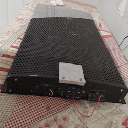 FOR  SALE  2  CAR  AMPLIFIER   🟥( EVERYTHING  WORK  PERFECTLY  ) 🟨 