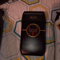 Hair Clippers, Edgers, And Shavers 