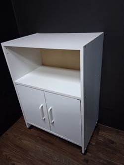 22Lx14Wx31H stand with wheels