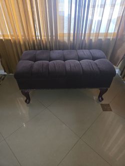 Tufted Upholstered Bench with Cabriole Legs