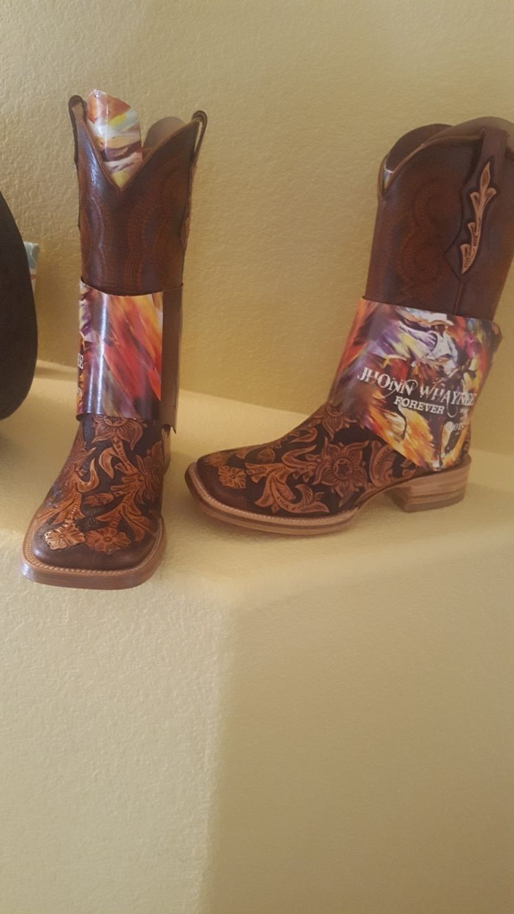 New John Wayne mens boots size 8.5