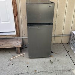 Refrigerador (19W x25H)