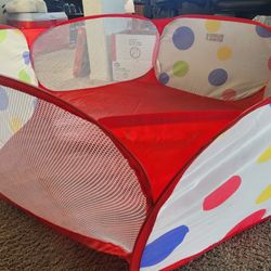 Foldable Play Pen, Small Flaw On Pic