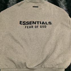 Men’s Essentials Sweater With Pockets Size M