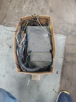 Marine Ford 302 5.0 Ecm Ecu & Distributor