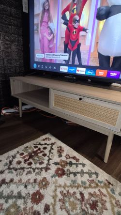Tv stand